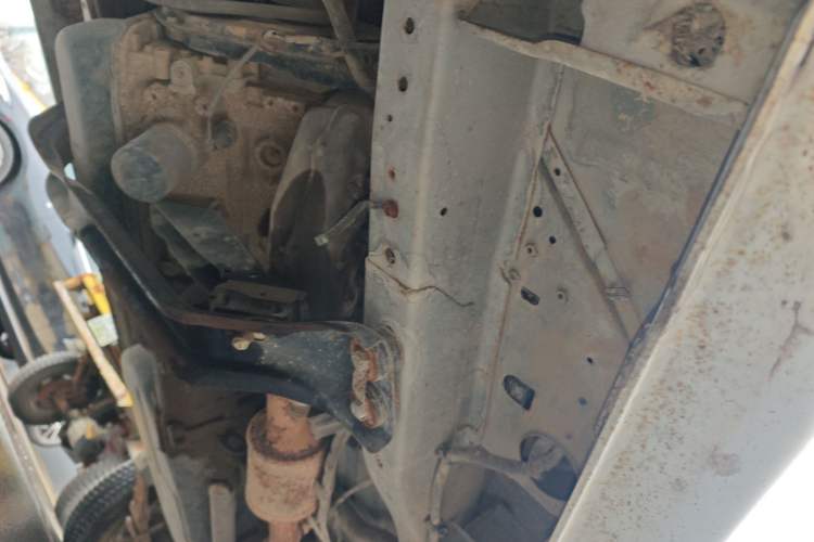 Used BAIC Changhe Freedom 2011 1.0L Hongyun Edition EC Type DA465QE Chassis Front Left