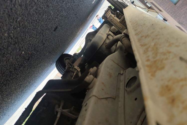 Used BAIC Changhe Freedom 2011 1.0L Hongyun Edition EC Type DA465QE Chassis Front Right