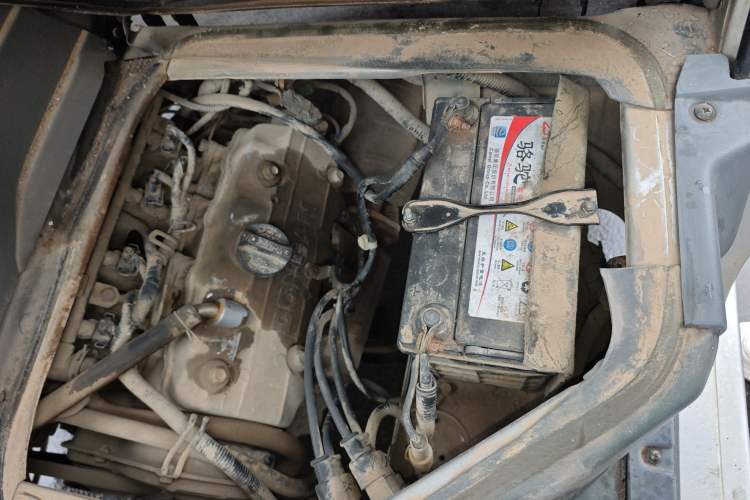 Used BAIC Changhe Freedom 2011 1.0L Hongyun Edition EC Type DA465QE Engine Bay