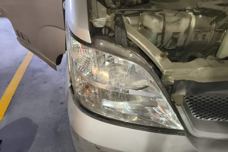 Used BAIC Changhe Freedom 2011 1.0L Hongyun Edition STD Model DA465QE Engine Bay Right