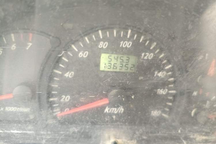 Used BAIC Changhe Freedom 2011 1.0L Hongyun Edition EC Type DA465QE Odometer Close Up