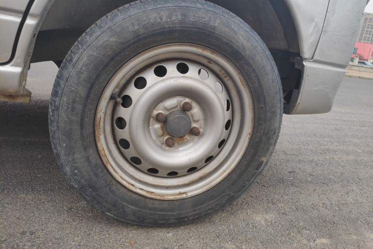 Used BAIC Changhe Freedom 2011 1.0L Hongyun Edition EC Type DA465QA Right Front Wheel Hub