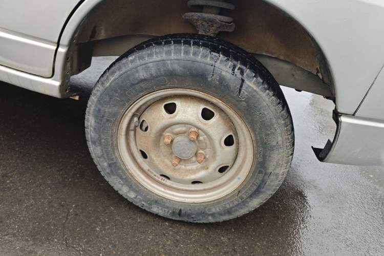 Used BAIC Changhe Freedom 2011 1.0L Hongyun Edition EC Type DA465QE Right Front Wheel Hub
