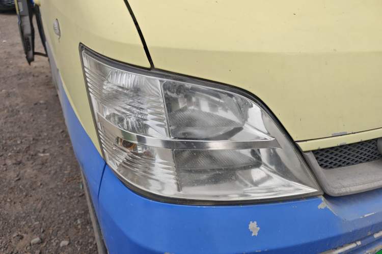 Used BAIC Changhe Freedom 2014 1.0L Hongyun Edition Economy Model DA465QA Right Front Headlight