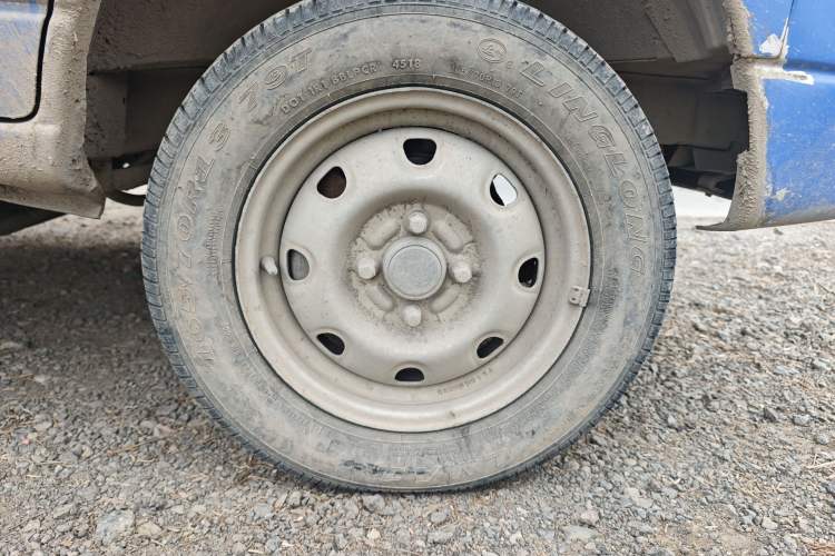 Used BAIC Changhe Freedom 2014 1.0L Hongyun Edition Economy Model DA465QA Right Front Wheel Hub