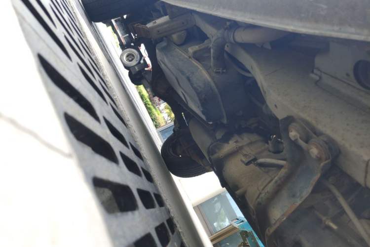 Used BAIC Changhe Freedom 2014 1.0L Hongyun Edition Standard DA465QA Chassis Front Right