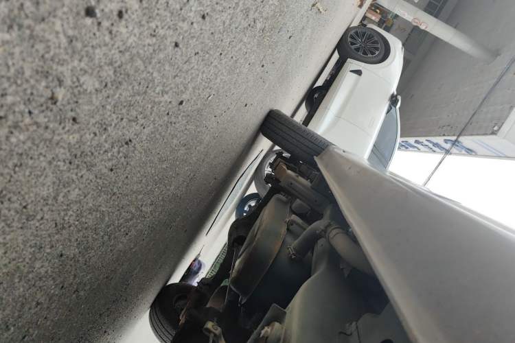 Used BAIC Changhe Freedom 2014 1.0L Hongyun Edition Economy Model DA465QA Chassis Front Right