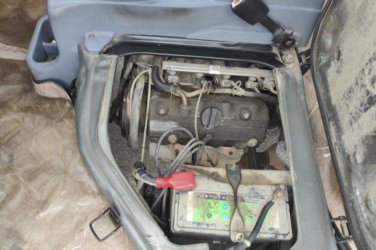 Used BAIC Changhe Freedom 2014 1.0L Hongyun Edition Economy Model DA465QA Engine Bay Right