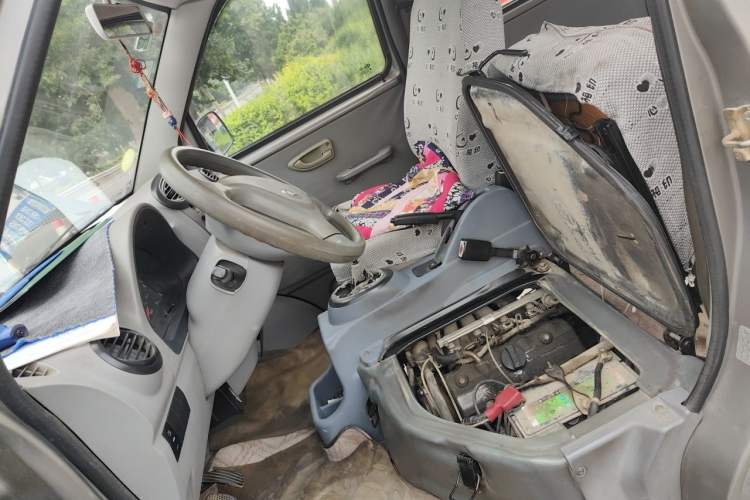 Used BAIC Changhe Freedom 2014 1.0L Hongyun Edition Economy Model DA465QA Left Front Seat