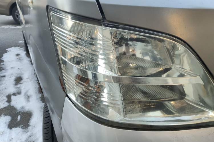Used BAIC Changhe Freedom 2014 1.0L Hongyun Edition Economy Model DA465QA Right Front Headlight
