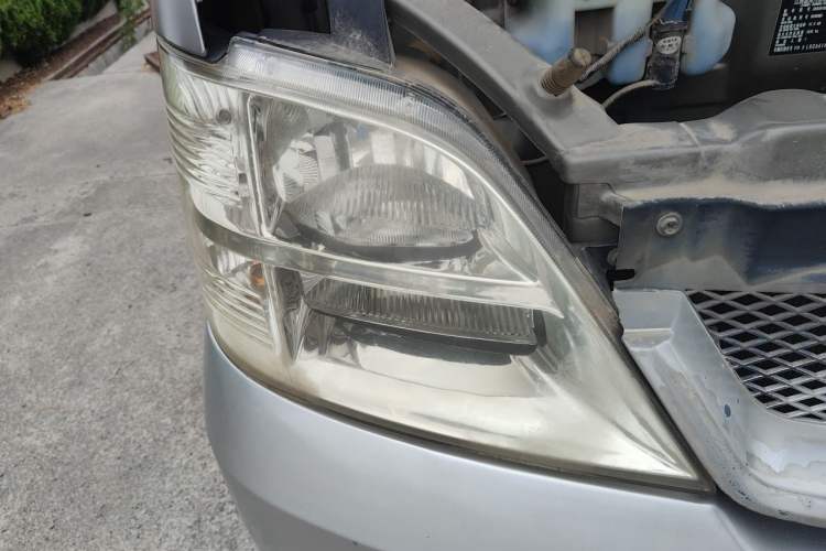 Used BAIC Changhe Freedom 2014 1.0L Hongyun Edition Economy Model DA465QA Right Front Headlight