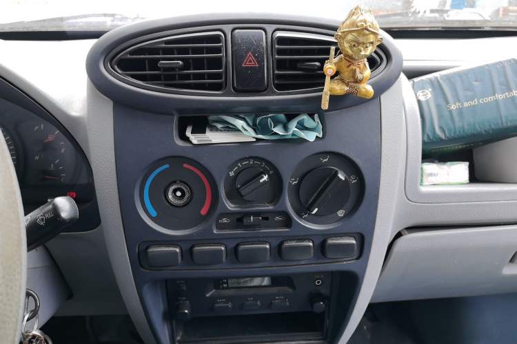 Used BAIC Changhe Freedom 2014 1.0L Hongyun Edition Economy Model DA465QA Audio And AC Panel