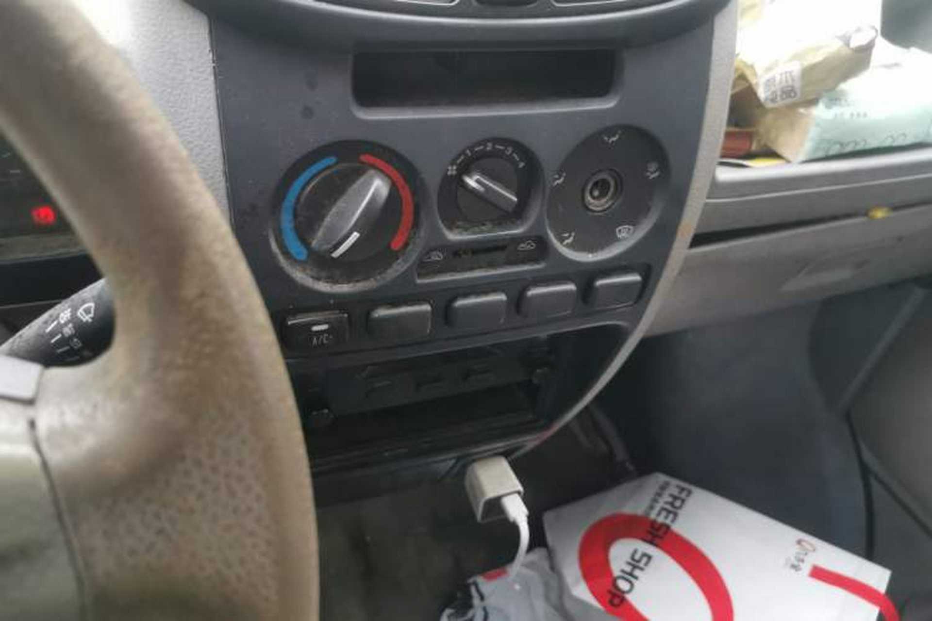 Used BAIC Changhe Freedom 2014 1.0L Hongyun Edition Economy Model DA465QA Audio And AC Panel