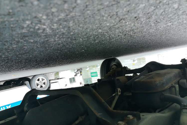 Used BAIC Changhe Freedom 2014 1.0L Hongyun Edition Economy Model DA465QA Chassis Front Right