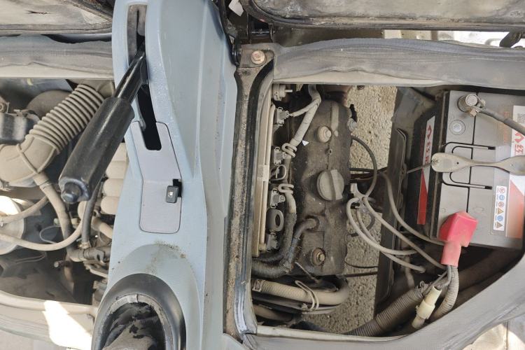 Used BAIC Changhe Freedom 2014 1.0L Hongyun Edition Economy Model DA465QA Engine Bay Left