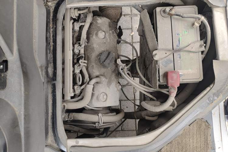 Used BAIC Changhe Freedom 2014 1.0L Hongyun Edition Economy Model DA465QA Engine Bay Right