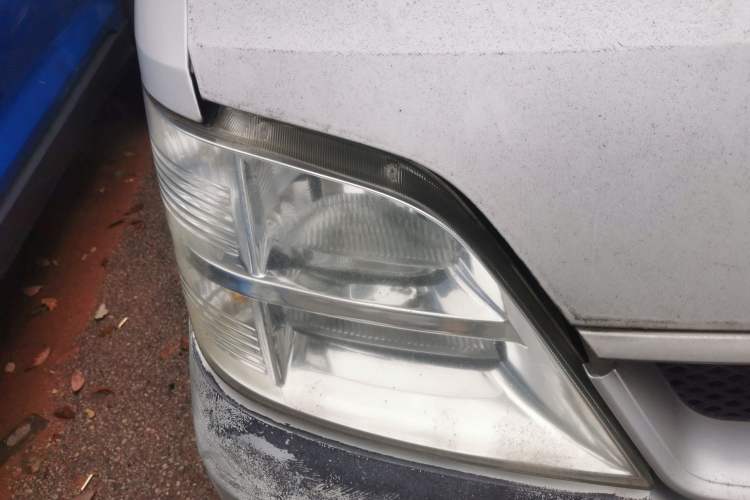 Used BAIC Changhe Freedom 2014 1.0L Hongyun Edition Economy Model DA465QA Right Front Headlight