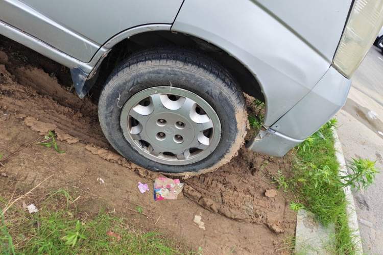 Used BAIC Changhe Freedom 2014 1.2L Hongyun Edition Standard K12B-A Right Front Wheel Hub