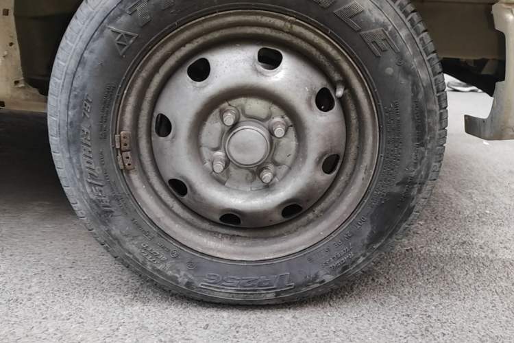 Used BAIC Changhe Freedom  Right Front Wheel Hub