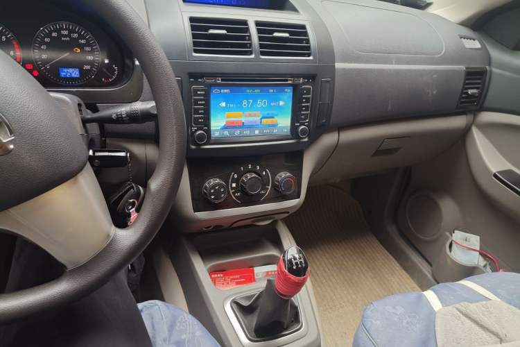 Used BAIC Changhe M50S 2015 1.5L Practical Cabin BJ415B Audio And AC Panel