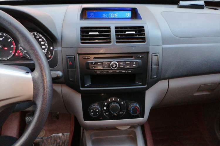 Used BAIC Changhe M50S 2015 1.5L S 1.5L Business Class DAM15DL Audio And AC Panel