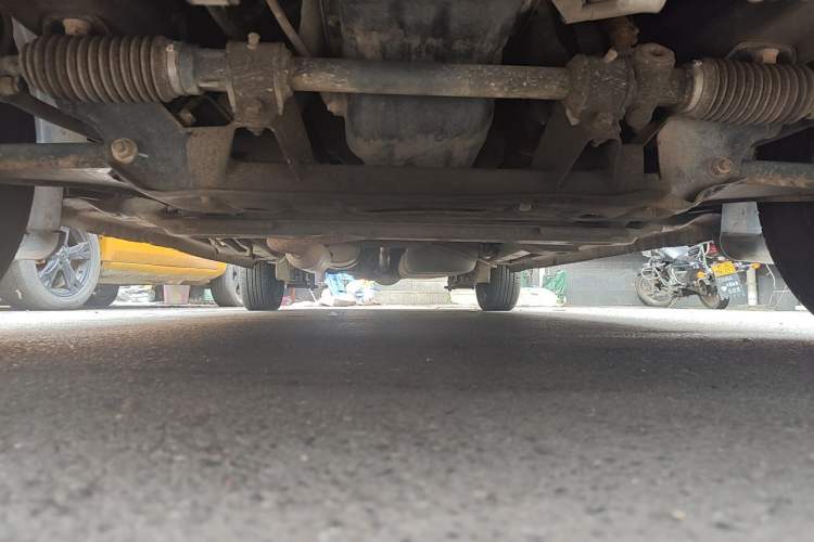 Used BAIC Changhe M50S 2015 1.5L Practical Cabin BJ415B Chassis Front