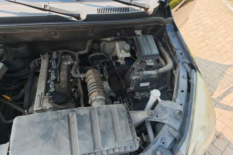 Used BAIC Changhe M50S 2015 1.5L Business Class BJ415B Engine Bay Left