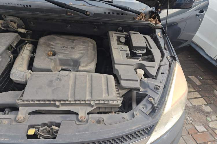 Used BAIC Changhe M50S 2015 1.5L S 1.5L Executive Class DAM15DL Engine Bay Left
