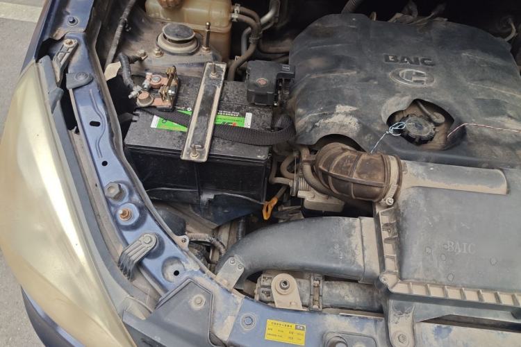 Used BAIC Changhe M50S 2015 1.5L Practical Cabin BJ415B Engine Bay Right