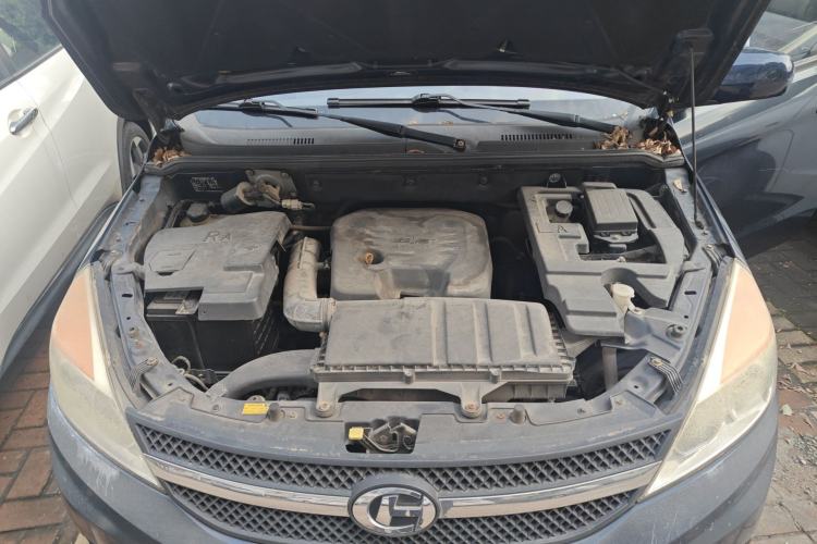 Used BAIC Changhe M50S 2015 1.5L S 1.5L Executive Class DAM15DL Engine Bay