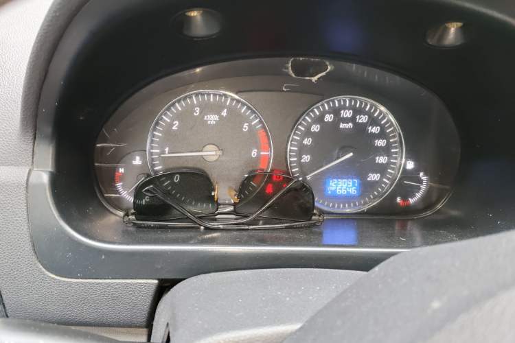 Used BAIC Changhe M50S 2015 1.5L Business Class BJ415B Instrument Cluster