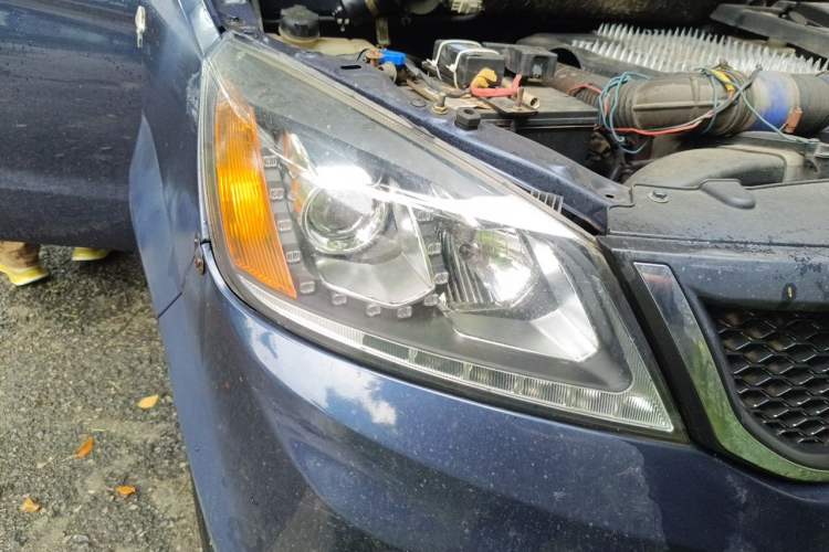 Used BAIC Changhe M50S 2015 1.4L Restyled Business Class (Coil Spring) K14B Right Front Headlight
