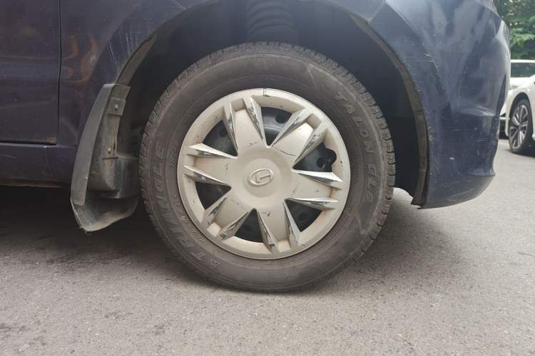Used BAIC Changhe M50S 2015 1.5L Practical Cabin BJ415B Right Front Wheel Hub