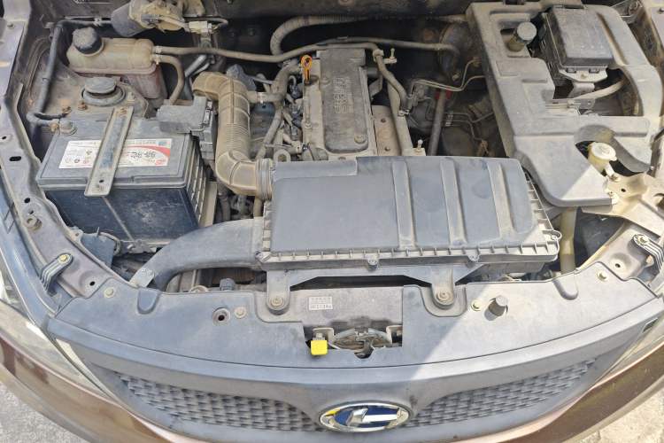 Used BAIC Changhe M50S 2015 1.5L facelift economy class DAM15DL Engine Bay