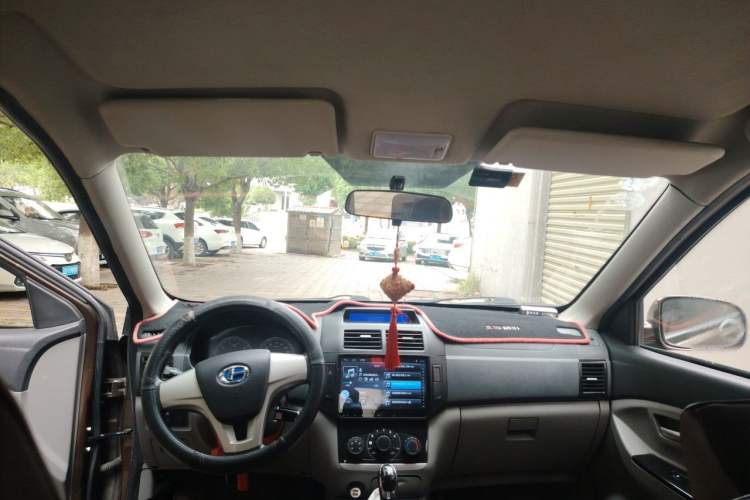 Used BAIC Changhe M50S 2015 1.4L revised economy-class K14B Headliner