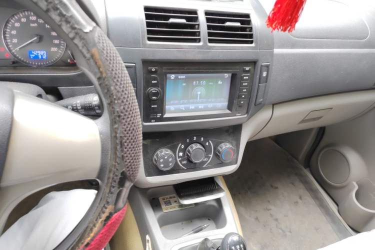 Used BAIC Changhe M50S 2015 1.5L Business Class BJ415B Audio And AC Panel