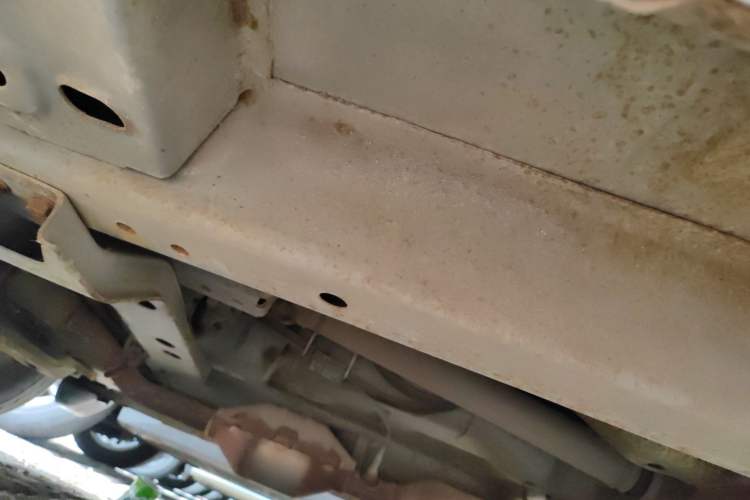 Used BAIC Changhe M50S 2015 1.5L Business Class BJ415B Chassis Front Left