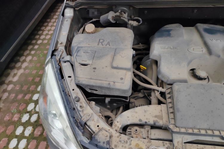 Used BAIC Changhe M50S 2015 1.5L Business Class BJ415B Engine Bay Right
