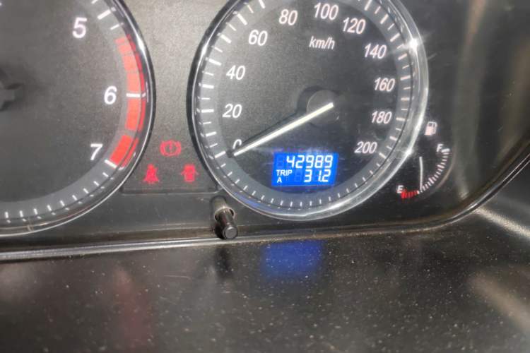 Used BAIC Changhe M50S 2015 1.5L Business Class BJ415B Odometer Close Up