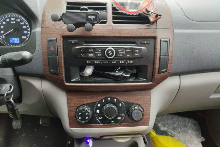 Used BAIC Changhe M50S 2015 1.5L S 1.5L Business Class DAM15DL Audio And AC Panel