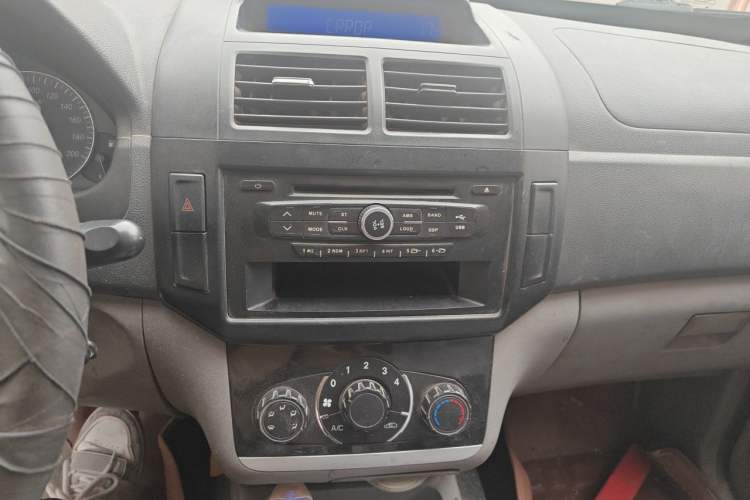 Used BAIC Changhe M50S 2015 1.4L Restyled Business Class (Leaf Spring) K14B Audio And AC Panel
