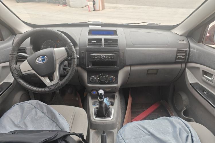 Used BAIC Changhe M50S 2015 1.4L Restyled Business Class (Leaf Spring) K14B Center Console