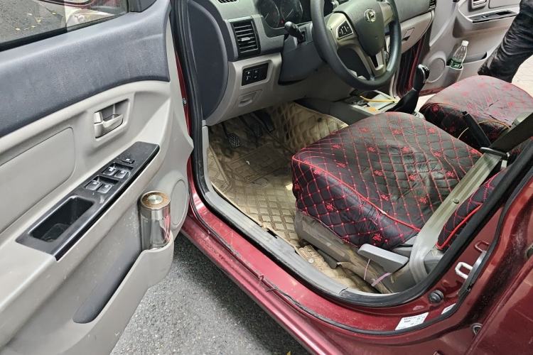 Used BAIC Changhe M50S 2015 1.5L Business Class BJ415B Driver Seat