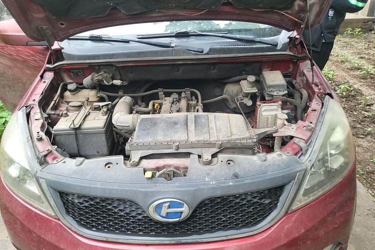 Used BAIC Changhe M50S 2015 1.5L S 1.5L Executive Class DAM15DL Engine Bay