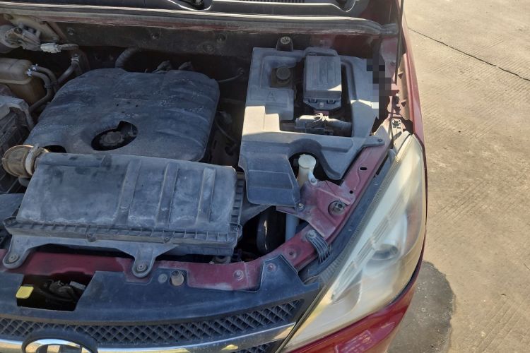 Used BAIC Changhe M50S 2015 1.5L Business Class BJ415B Engine Bay Left