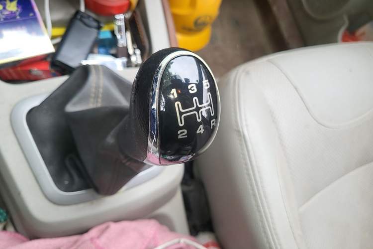 Used BAIC Changhe M50S 2015 1.5L S 1.5L Executive Class DAM15DL Gear Lever