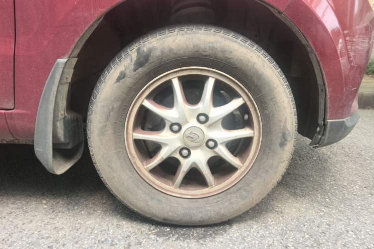 Used BAIC Changhe M50S 2015 1.5L Business Class BJ415B Right Front Wheel Hub