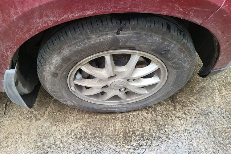 Used BAIC Changhe M50S 2015 1.5L S 1.5L Executive Class DAM15DL Right Front Wheel Hub