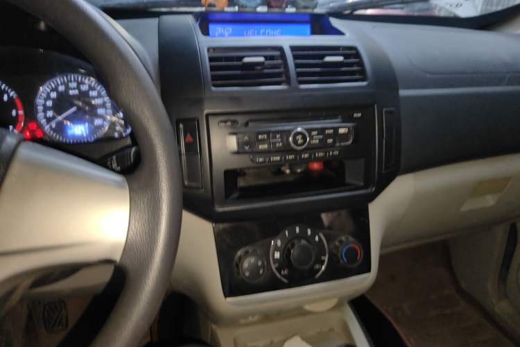 Used BAIC Changhe M50S 2015 1.4L revised economy-class K14B Audio And AC Panel