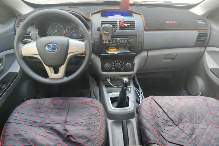 Used BAIC Changhe M50S 2015 1.5L facelift economy class DAM15DL Center Console